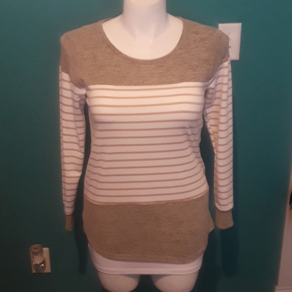 Warm long sleeve top - Picture 1 of 3